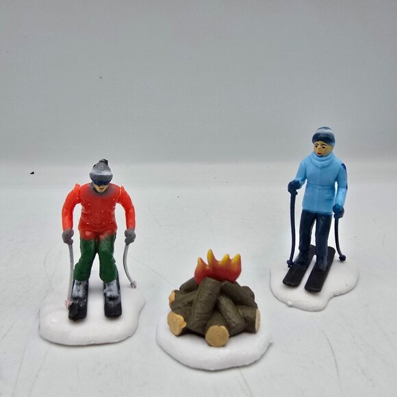 Cobblestone Corners Winter Christmas Village People Miniature Figurines Ski Spor - Picture 2 of 8